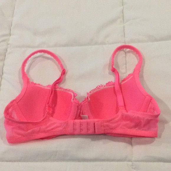 Victorias Secret pink lace bra, 32B. - Picture 3 of 3